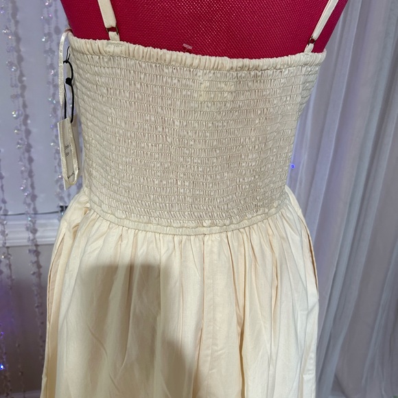 Cream Spring Dress - Picture 2 of 9